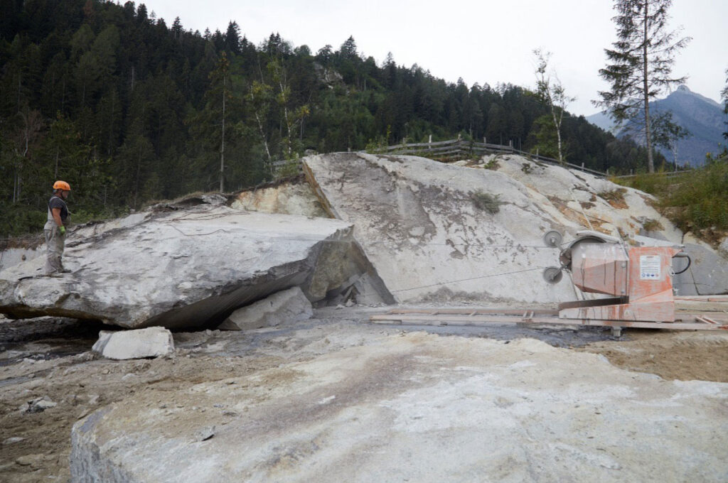 Passeirer Gneis Granat – Alpiner Glanz