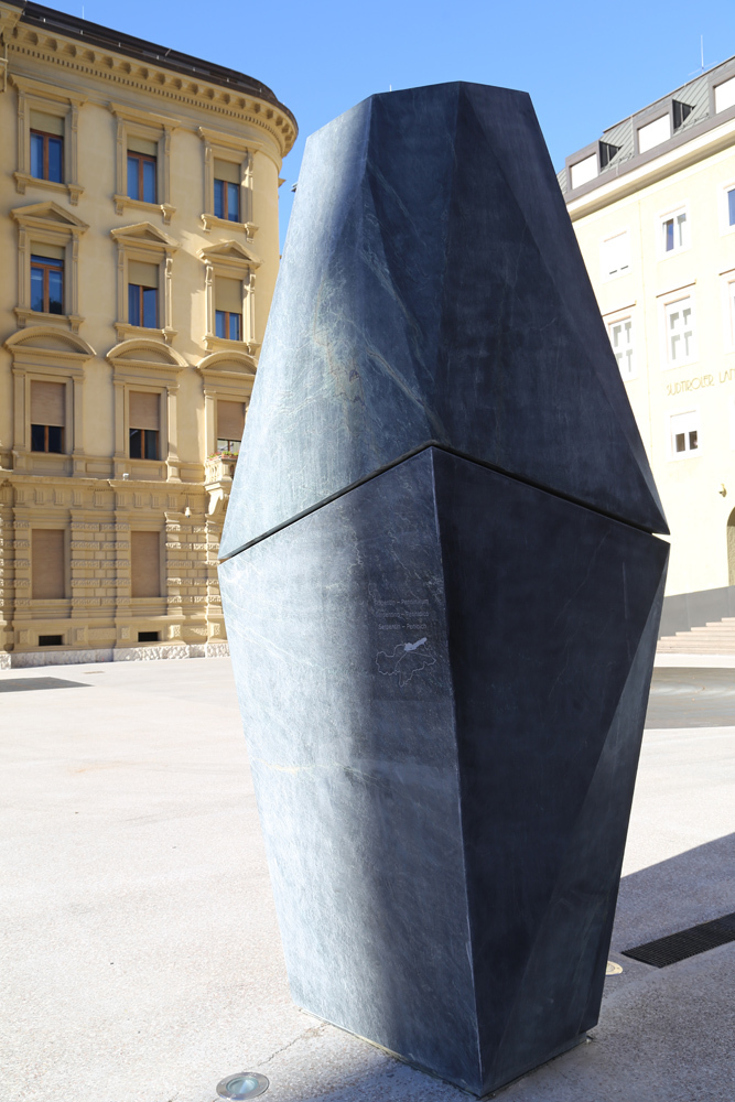 Magnago Platz
